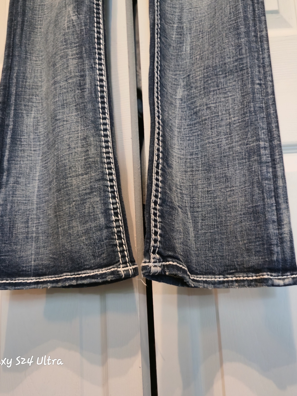 Rock Revival Faded Distressed Flared Jeans | Dark Blue Size 29 - Picture 11 of 11